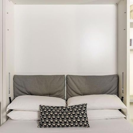 Art Inn Centro Naples Luaran gambar