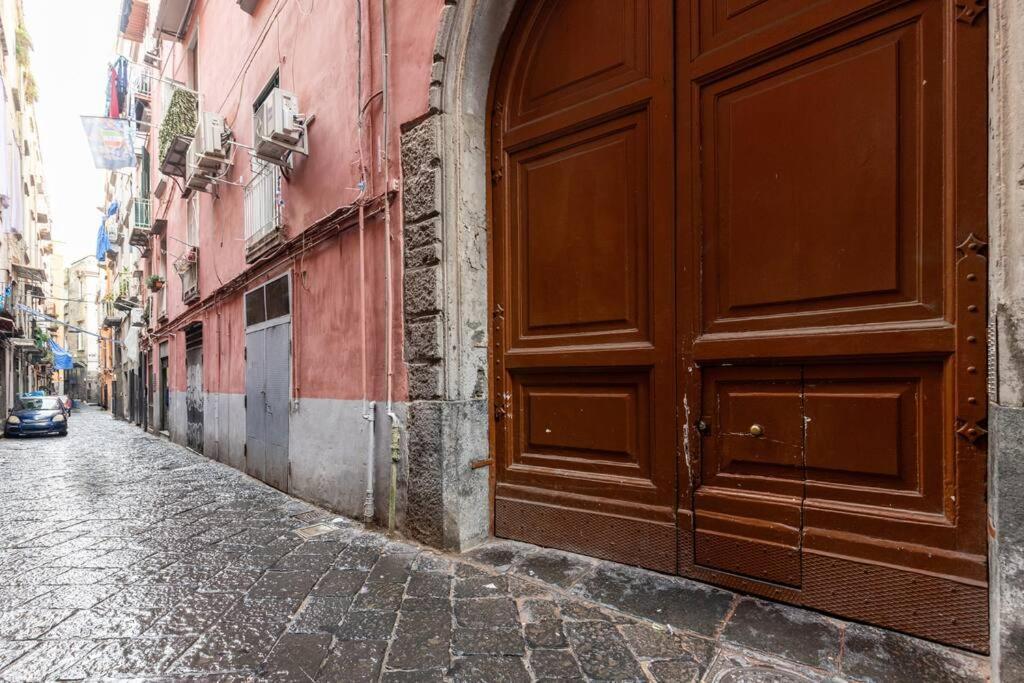 Art Inn Centro Naples Luaran gambar